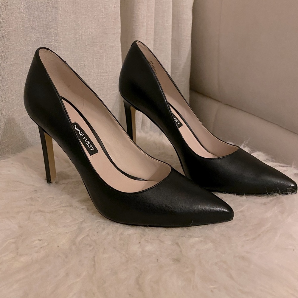 ✨ Nine West Tatiana Black Leather Heels | Never Worn Classic Pumps Size 6W
